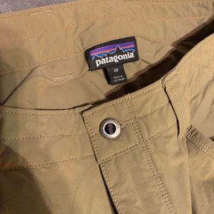 Patagonia Men’s Quandry Khaki Hiking Pants 30